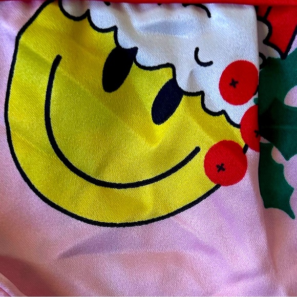 NEW ART CLASS Smiley Faces With Santa Hat Girls Button Down Christmas Pajamas - Picture 5 of 10